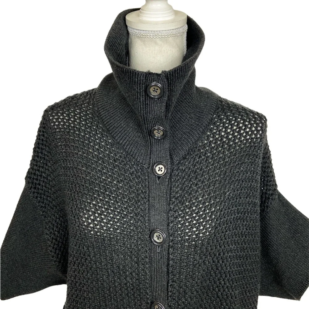 BCBG Paris Grey Waffle Knit Long Cardigan Sweater Short Sleeves Size Small - Picture 6 of 9